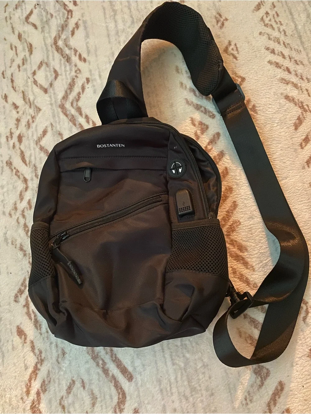 BOSTANTEN Black Sling Backpack – Crossbody Travel Bag